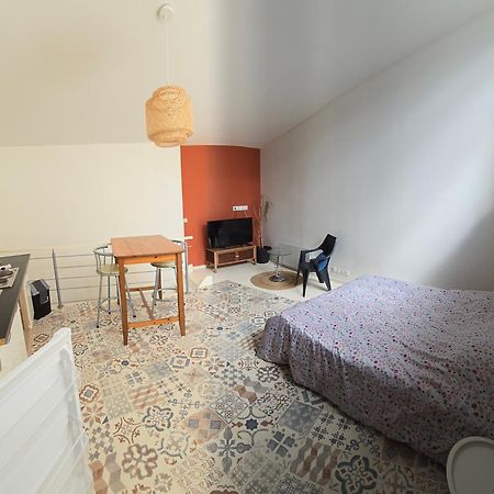 Appartement En Duplex Viviers Exterior photo
